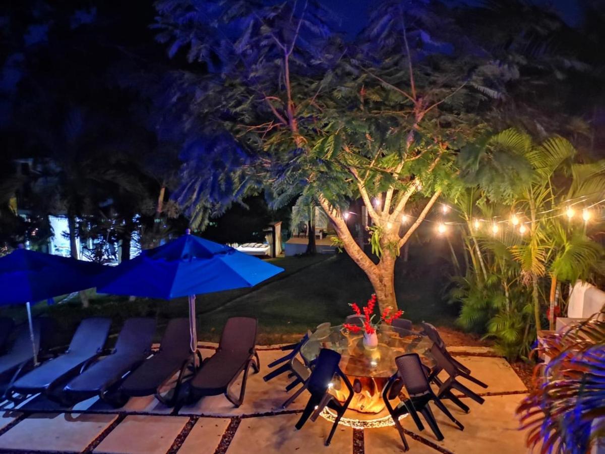 Villa Victoria Sosúa エクステリア 写真
