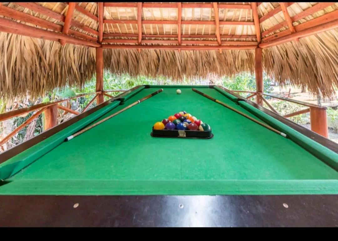 Villa Victoria Sosúa エクステリア 写真