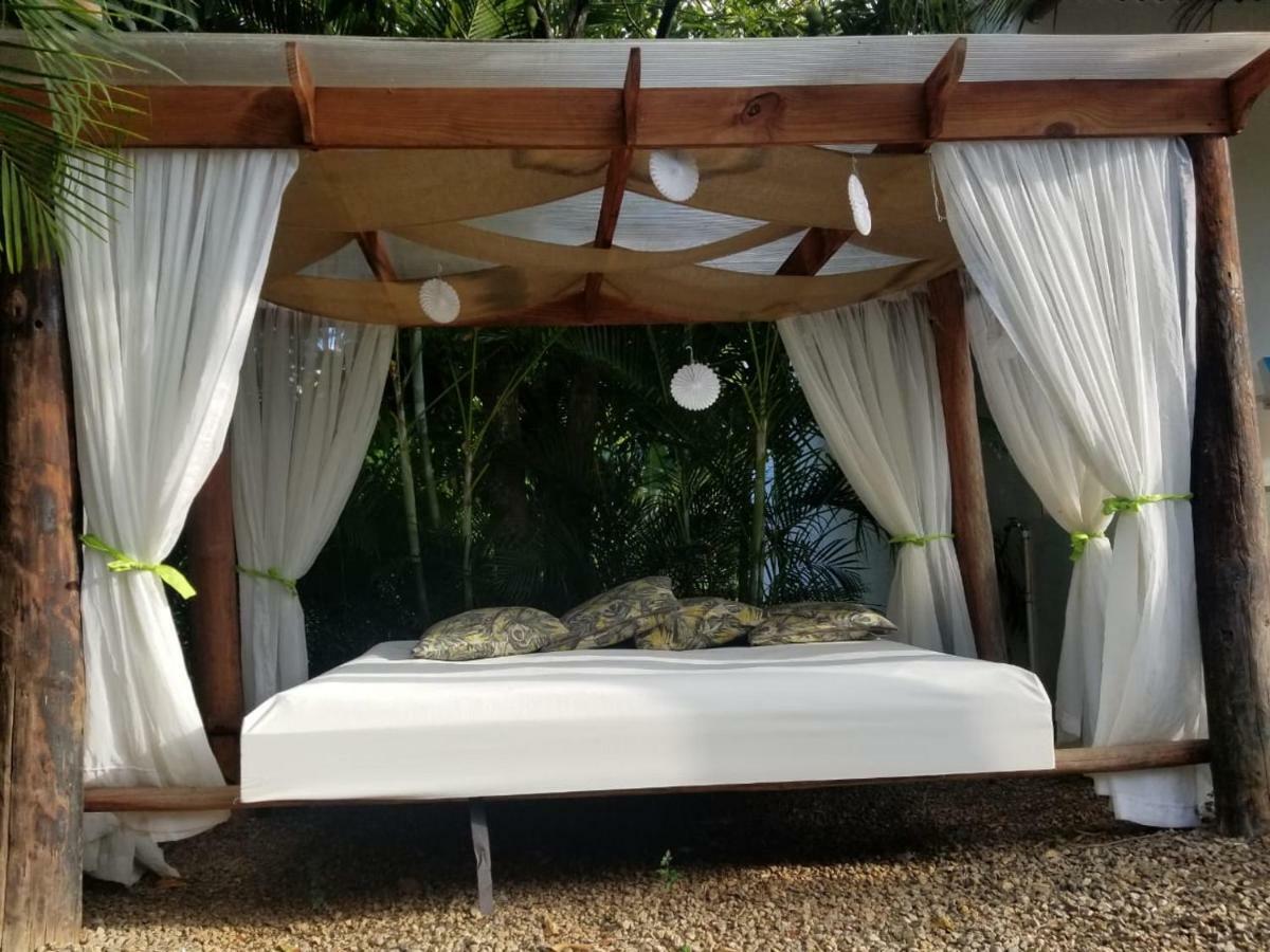 Villa Victoria Sosúa エクステリア 写真