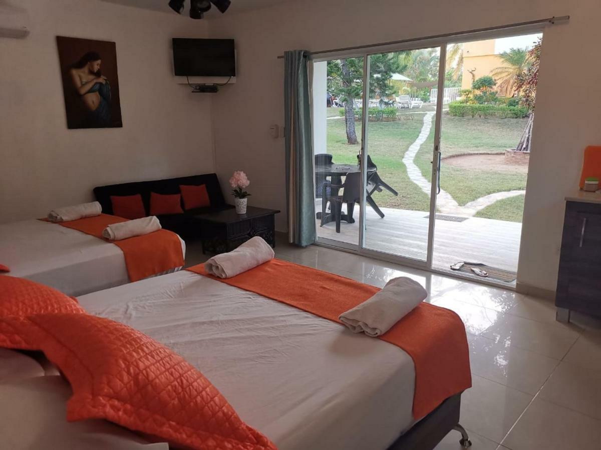 Villa Victoria Sosúa エクステリア 写真
